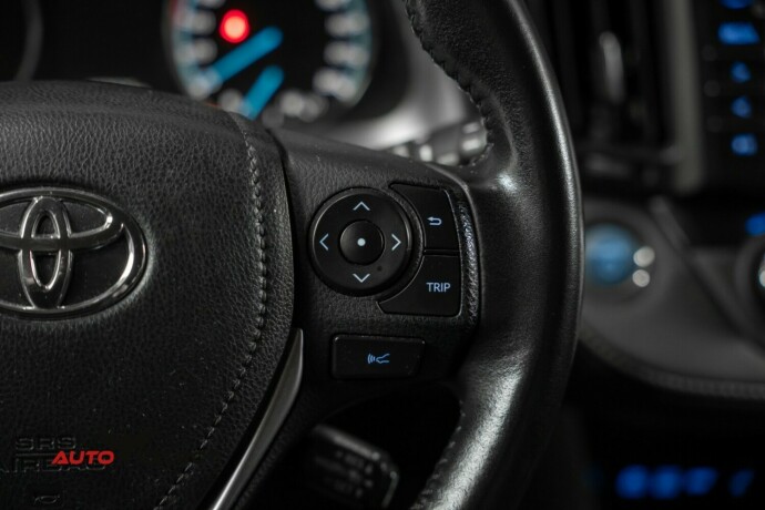 toyota-rav4-elektrisitetbensin-2016-big-28