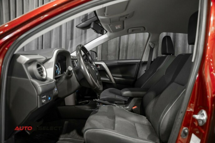 toyota-rav4-elektrisitetbensin-2016-big-22