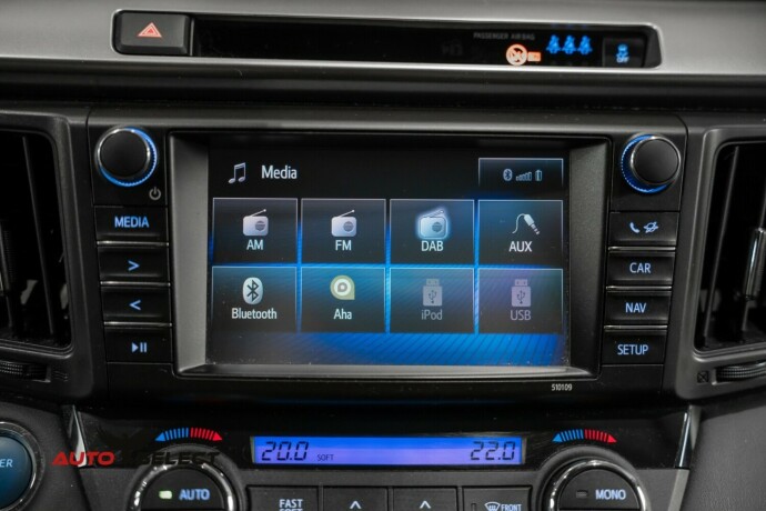 toyota-rav4-elektrisitetbensin-2016-big-37