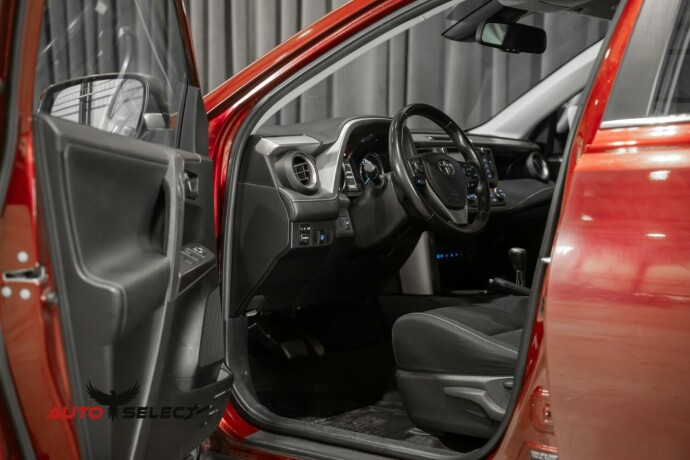 toyota-rav4-elektrisitetbensin-2016-big-20