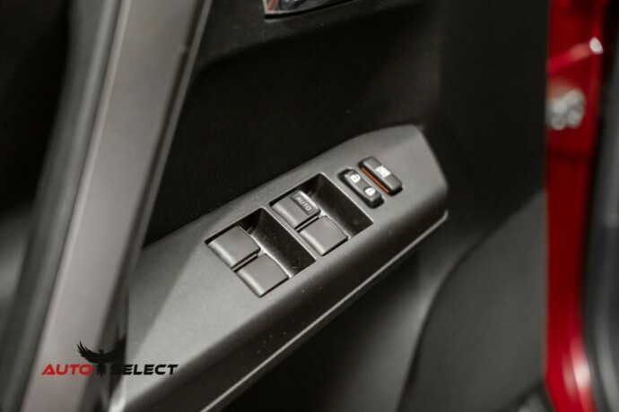 toyota-rav4-elektrisitetbensin-2016-big-21