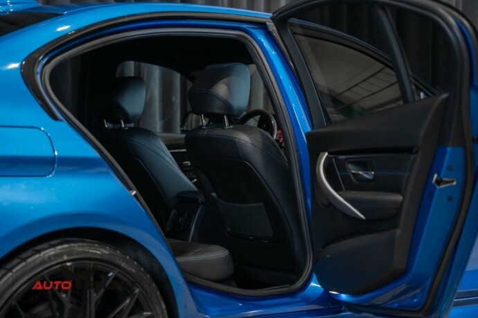 bmw-3-serie-elektrisitetbensin-2018-big-12