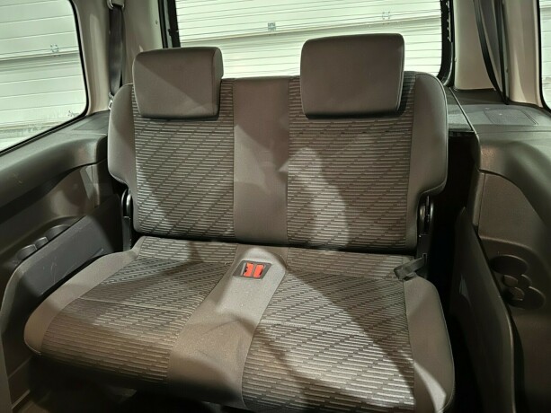 volkswagen-caddy-maxi-diesel-2012-big-11