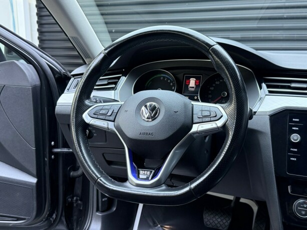 volkswagen-passat-elektrisitetbensin-2020-big-12