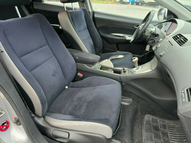 honda-civic-bensin-2007-big-21