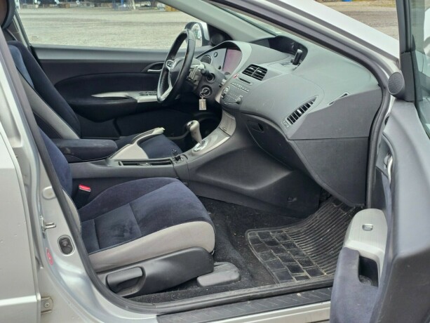 honda-civic-bensin-2007-big-20