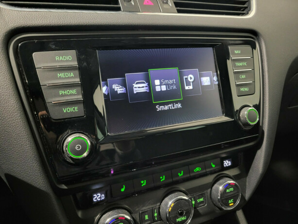 skoda-octavia-bensin-2017-big-16