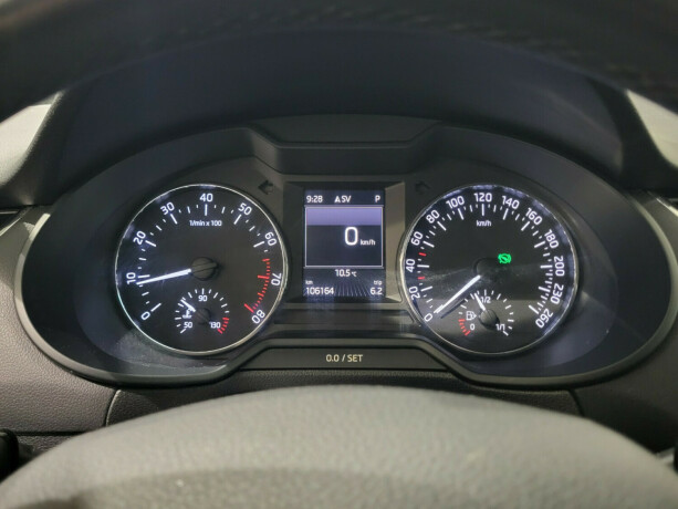 skoda-octavia-bensin-2017-big-12