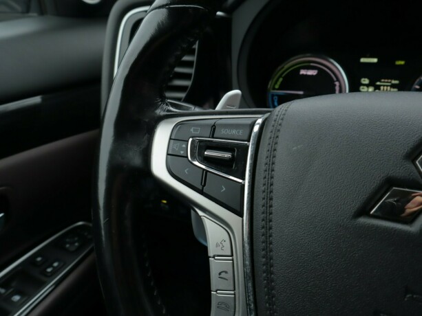 mitsubishi-outlander-elektrisitetbensin-2016-big-16