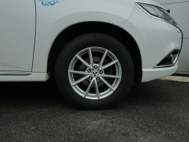 mitsubishi-outlander-elektrisitetbensin-2016-big-21