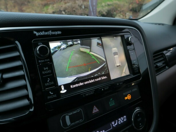 mitsubishi-outlander-elektrisitetbensin-2016-big-19