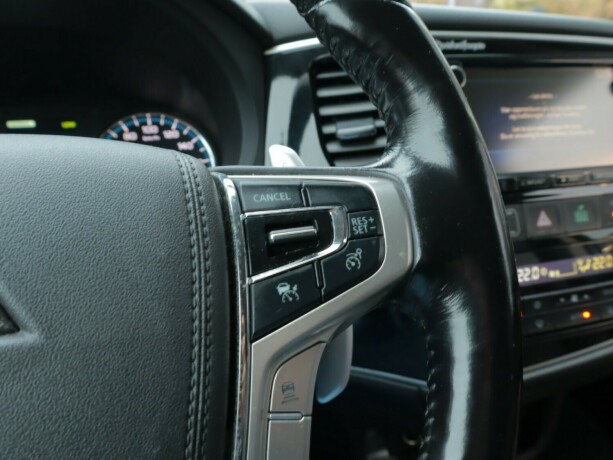 mitsubishi-outlander-elektrisitetbensin-2016-big-17