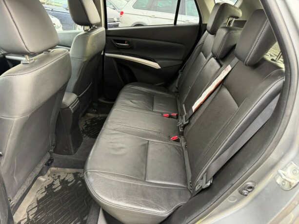 suzuki-sx4-s-cross-bensin-2013-big-15