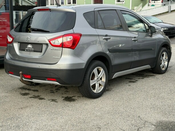 suzuki-sx4-s-cross-bensin-2013-big-4