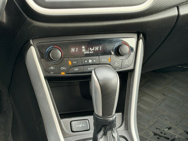 suzuki-sx4-s-cross-bensin-2013-big-11