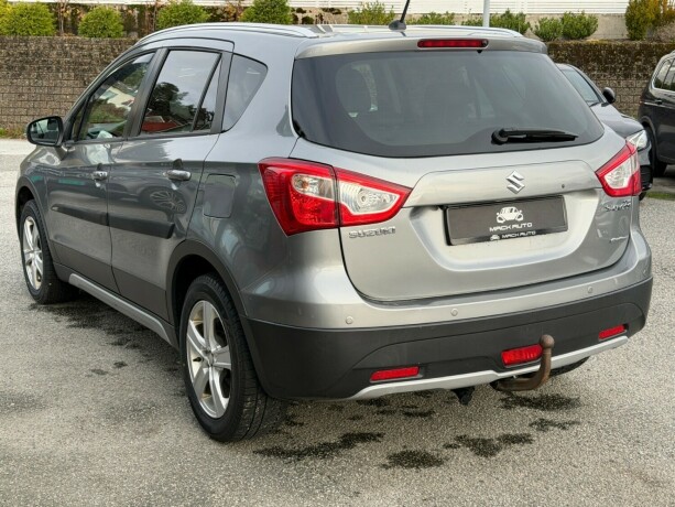 suzuki-sx4-s-cross-bensin-2013-big-5