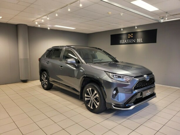 toyota-rav4-plug-in-petrol-2021-big-0