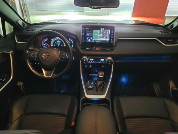toyota-rav4-plug-in-petrol-2021-big-26