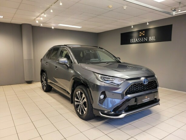 toyota-rav4-plug-in-petrol-2021-big-2