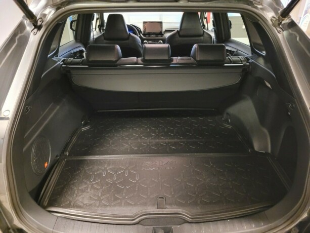 toyota-rav4-plug-in-petrol-2021-big-17