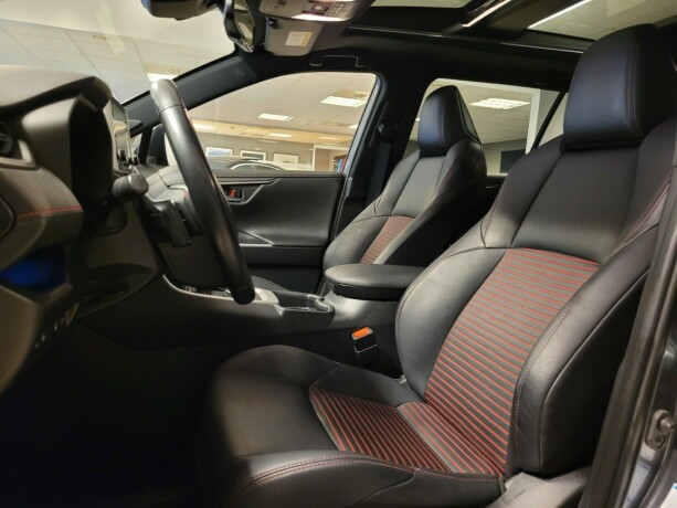 toyota-rav4-plug-in-petrol-2021-big-20