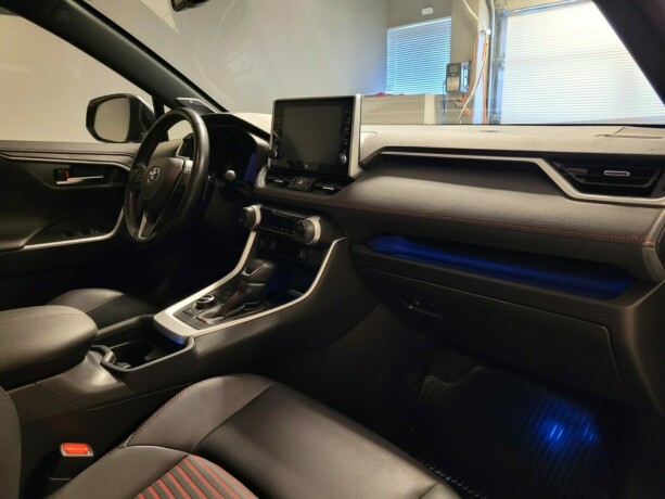 toyota-rav4-plug-in-petrol-2021-big-11