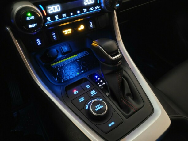 toyota-rav4-plug-in-petrol-2021-big-23