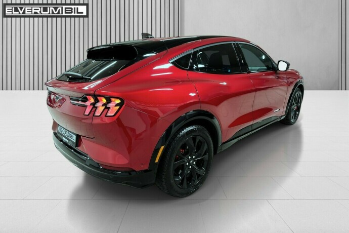 ford-mustang-mach-e-elektrisitet-2023-big-16