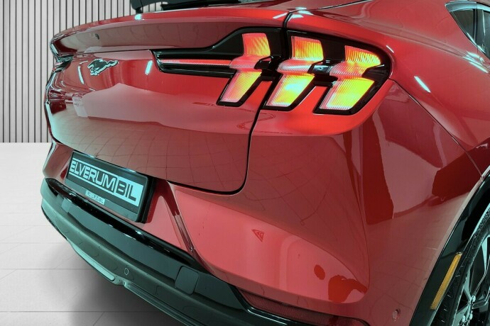 ford-mustang-mach-e-elektrisitet-2023-big-15