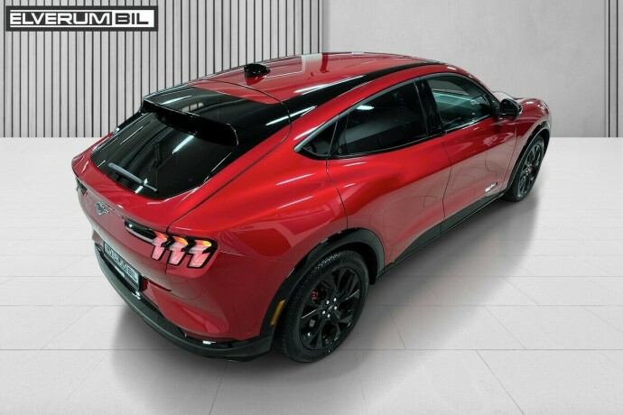 ford-mustang-mach-e-elektrisitet-2023-big-17