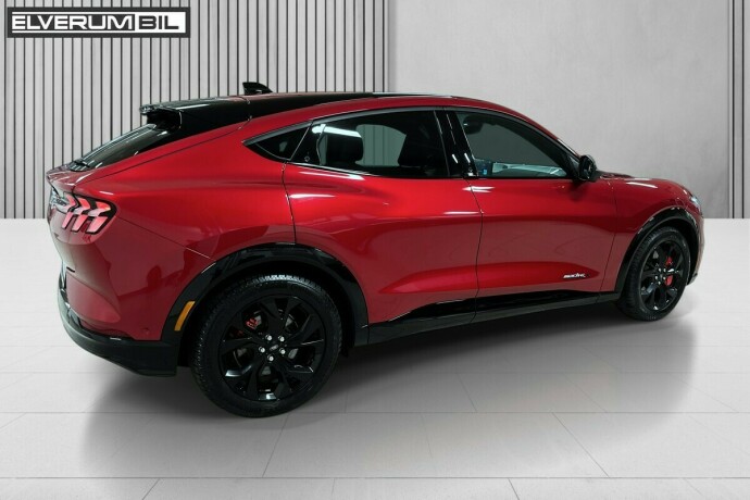 ford-mustang-mach-e-elektrisitet-2023-big-18