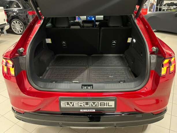 ford-mustang-mach-e-elektrisitet-2023-big-43