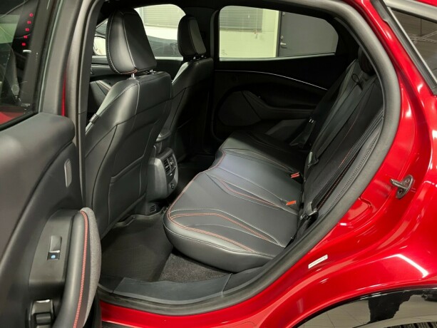 ford-mustang-mach-e-elektrisitet-2023-big-33