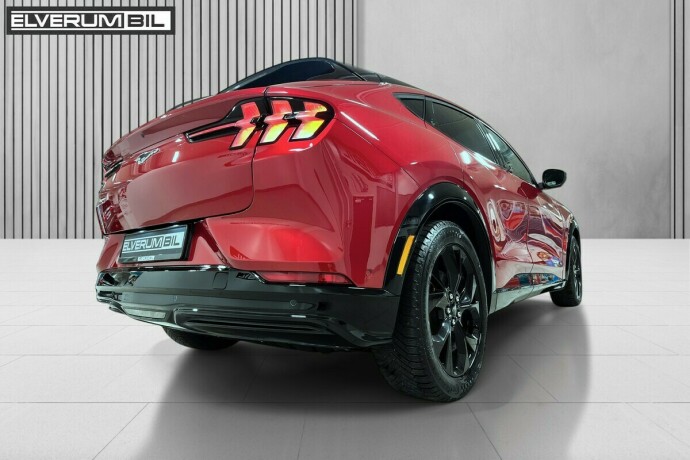 ford-mustang-mach-e-elektrisitet-2023-big-14