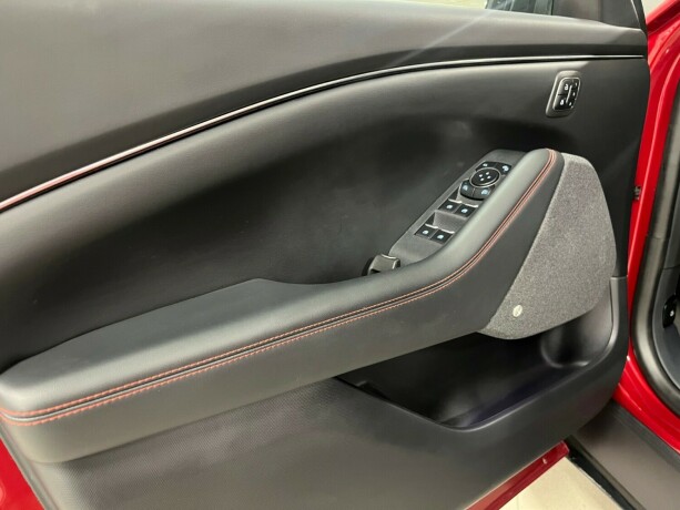 ford-mustang-mach-e-elektrisitet-2023-big-25