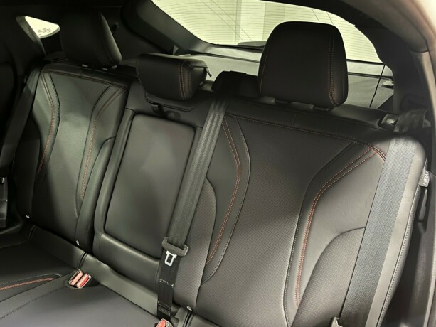 ford-mustang-mach-e-elektrisitet-2023-big-32