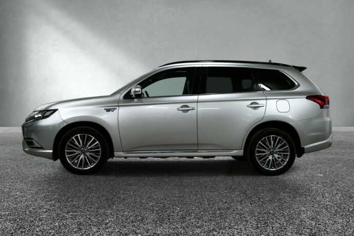 mitsubishi-outlander-elektrisitetbensin-2020-big-1