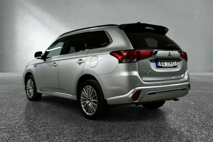 mitsubishi-outlander-elektrisitetbensin-2020-big-2