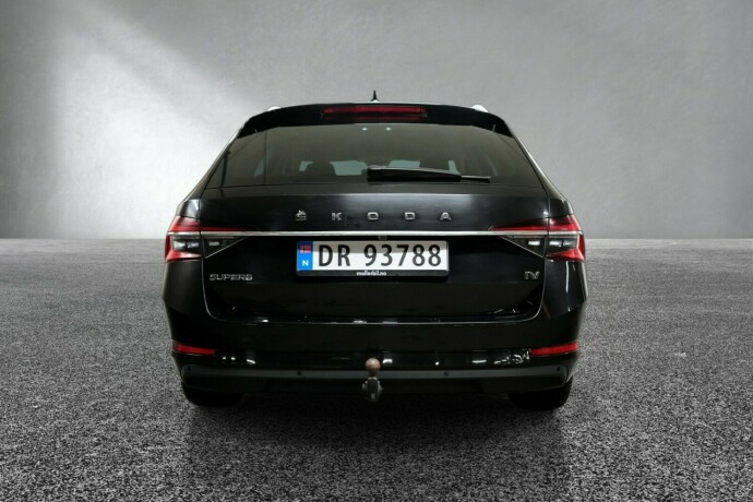 skoda-superb-elektrisitetbensin-2021-big-3