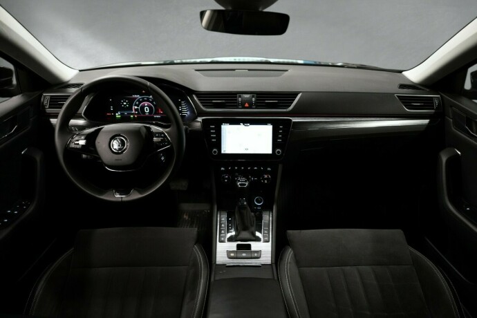 skoda-superb-elektrisitetbensin-2021-big-10