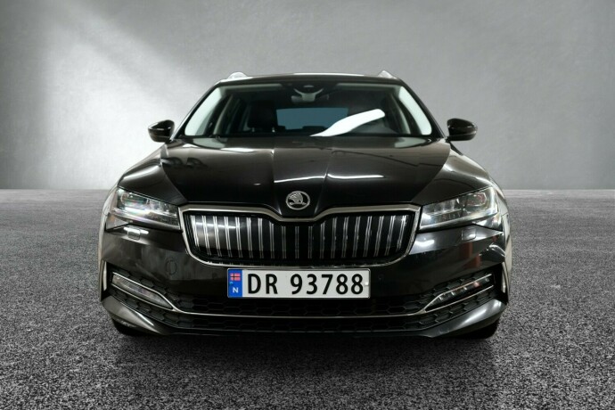 skoda-superb-elektrisitetbensin-2021-big-7