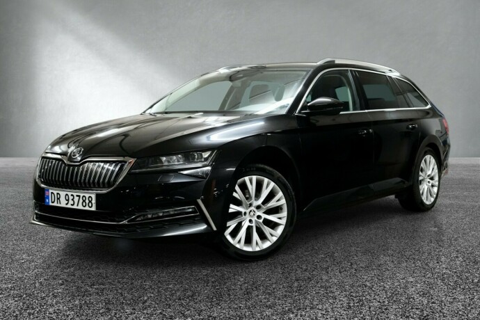 skoda-superb-elektrisitetbensin-2021-big-0