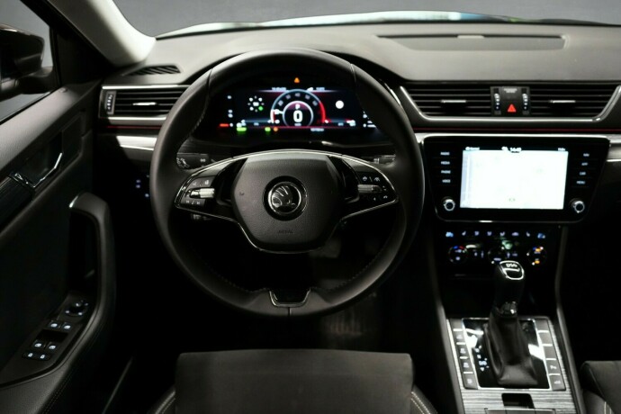 skoda-superb-elektrisitetbensin-2021-big-11