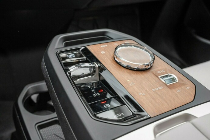 bmw-ix-xdrive-40-elektrisitet-2022-big-10