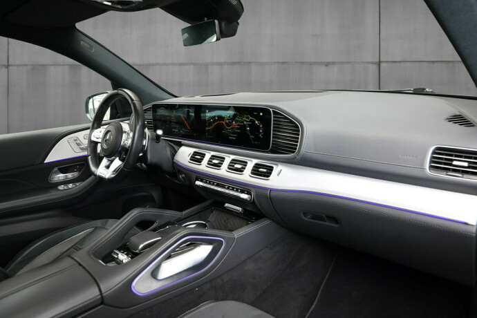 mercedes-benz-gls-bensin-2022-big-3