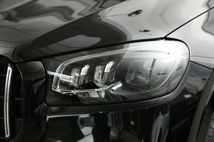 mercedes-benz-gls-bensin-2022-big-40