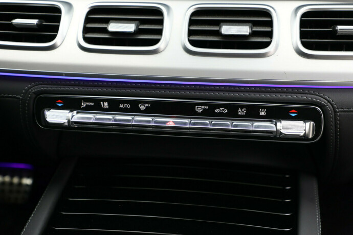 mercedes-benz-gls-bensin-2022-big-23