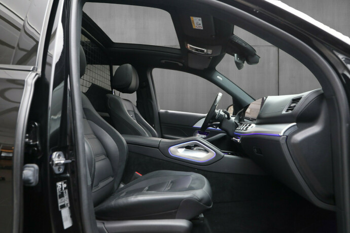 mercedes-benz-gls-bensin-2022-big-6