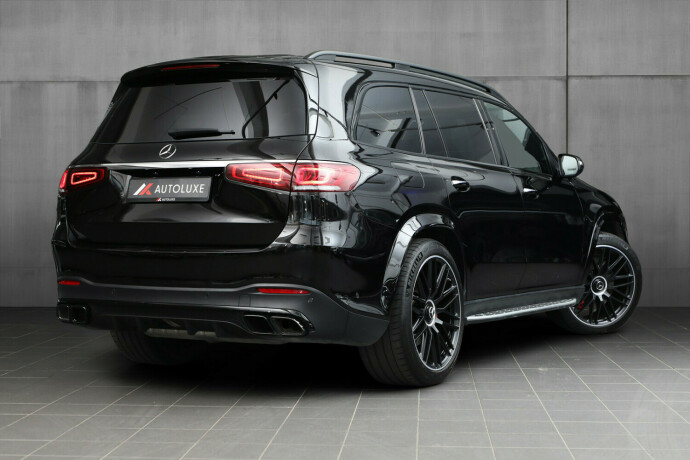 mercedes-benz-gls-bensin-2022-big-1