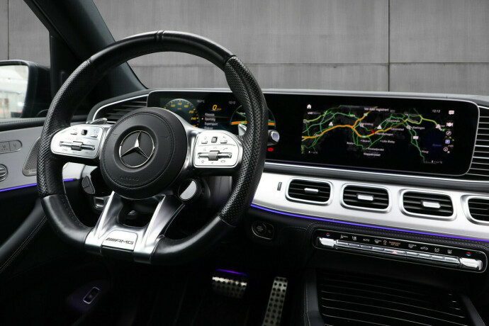 mercedes-benz-gls-bensin-2022-big-7